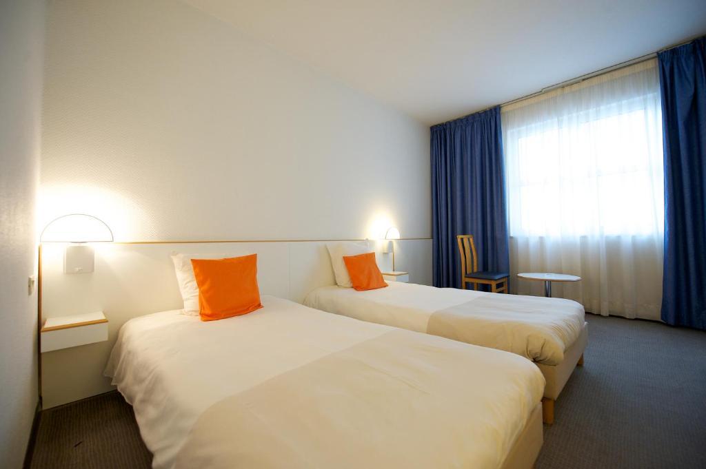 Standard Twin Room,424988952:JPEG